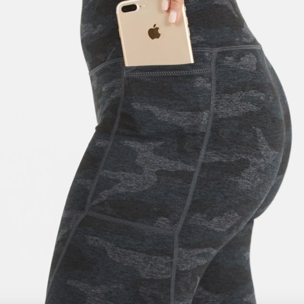 NWT Vuori grey camo elevation legging x small - Picture 3 of 5